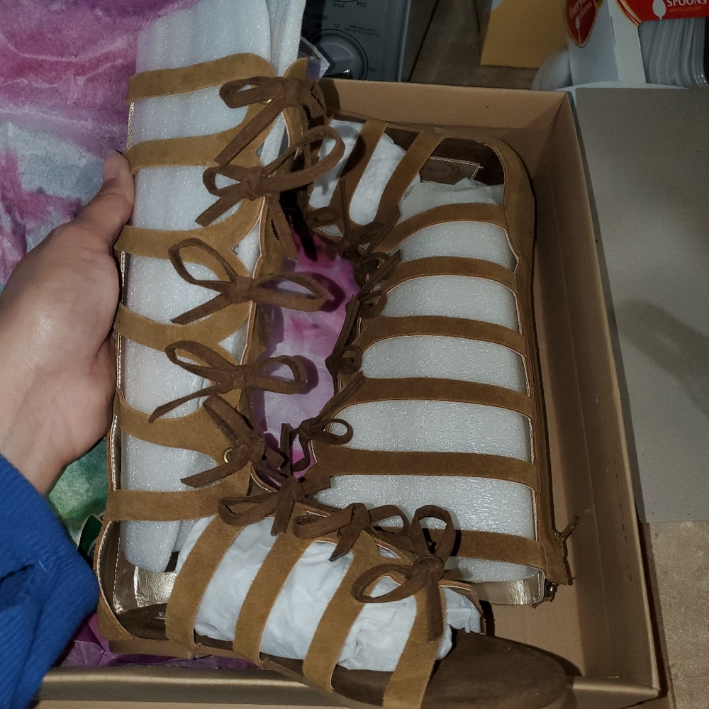 Joyfolie Farrah Sable Gladiator Sandals New sz 13